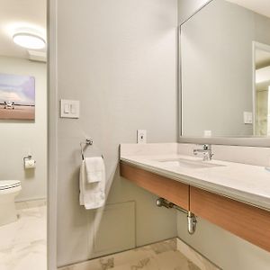 Superior Two Queen Room